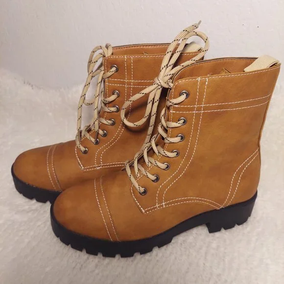NWOT Jodi Women’s Tan Lace-Up Combat Boot Fall Winter Fashion Size 10 - Picture 4 of 10